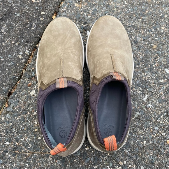Earth Element Steadfast Taupe Slip on These are Sample shoes - Picture 10 of 12